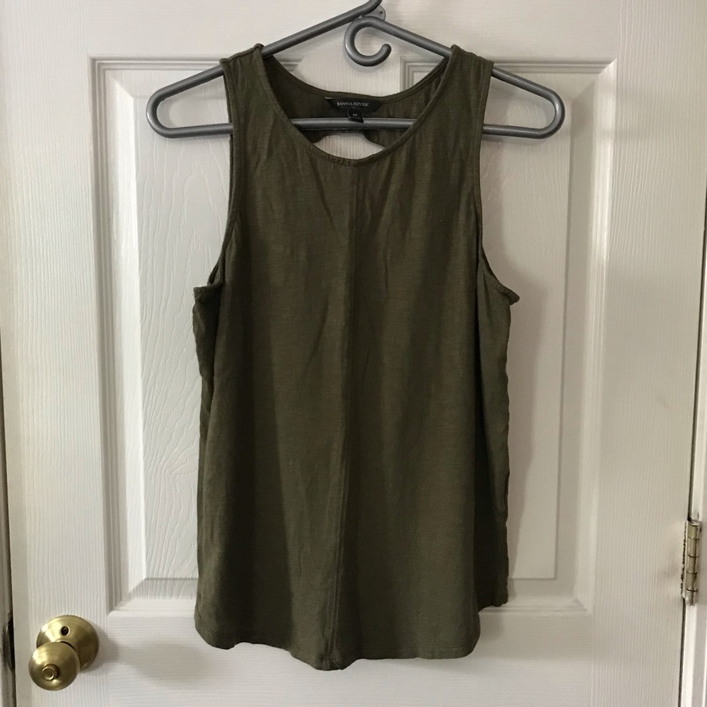 Banana Republic tank size Medium